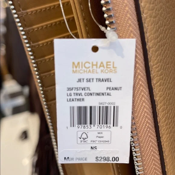 MICHAEL KORS Lg Pebbled Leather Continental Wallet Wristlet Phone Holder
Peanut - Picture 11 of 16